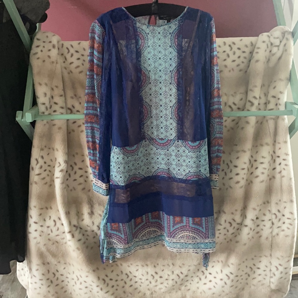 BCBG long sleeve small knots each end XXS